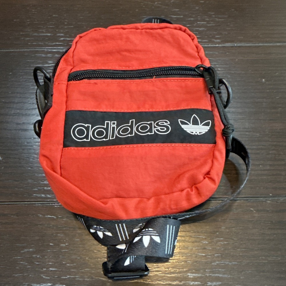 Adidas Originals Unisex Festival Crossbody Bag Black/Red